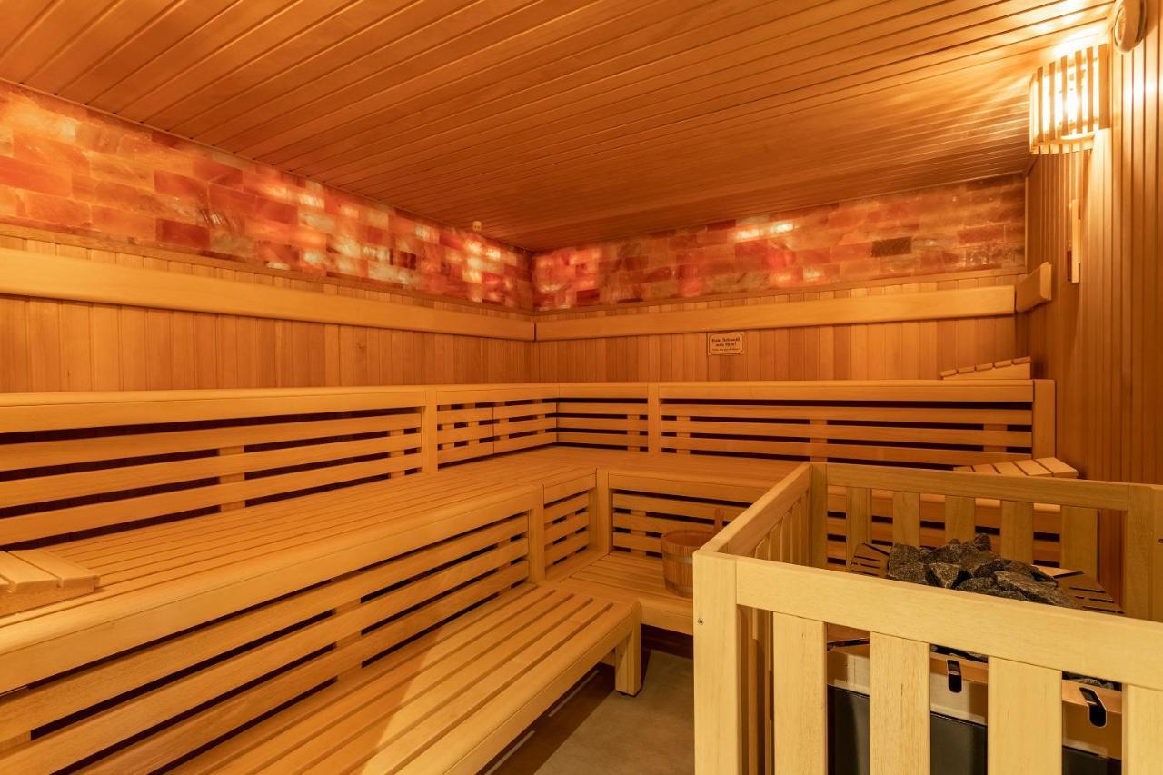 Ringhotel Warnemuender Hof Росток Екстериор снимка