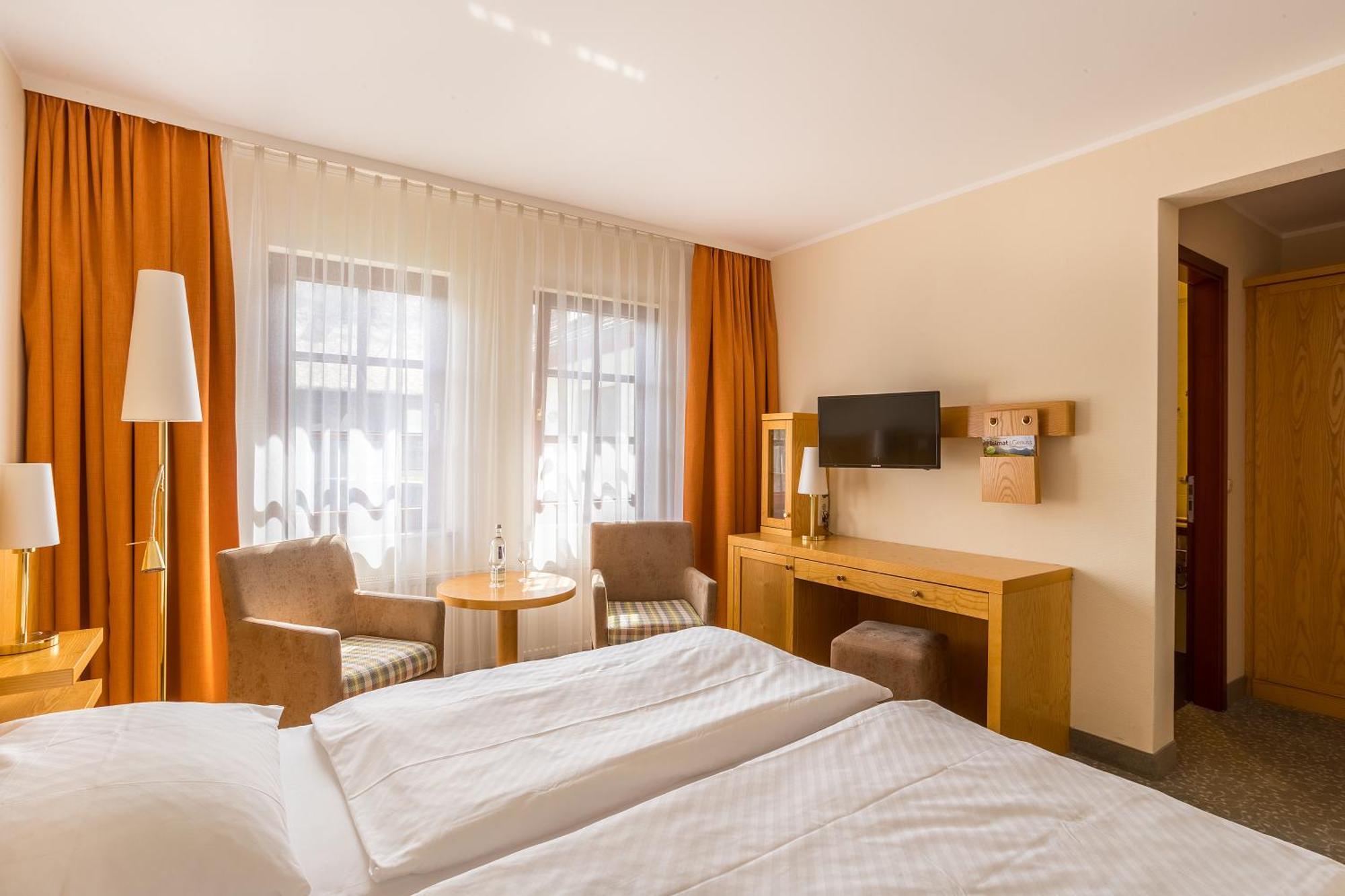 Ringhotel Warnemuender Hof Росток Екстериор снимка