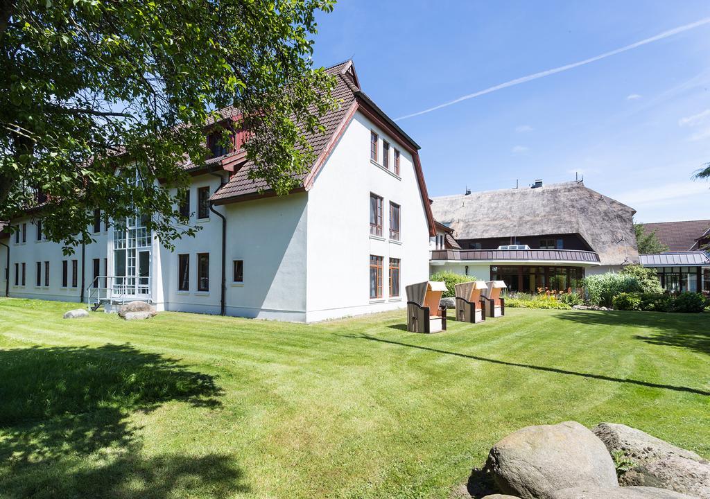 Ringhotel Warnemuender Hof Росток Екстериор снимка