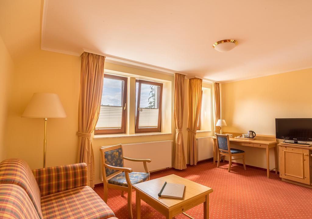 Ringhotel Warnemuender Hof Росток Екстериор снимка