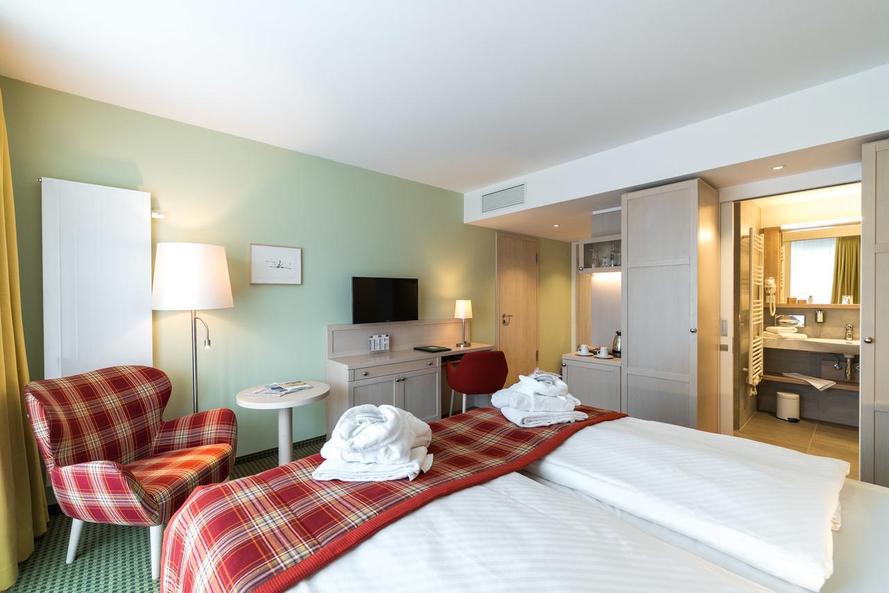 Ringhotel Warnemuender Hof Росток Екстериор снимка
