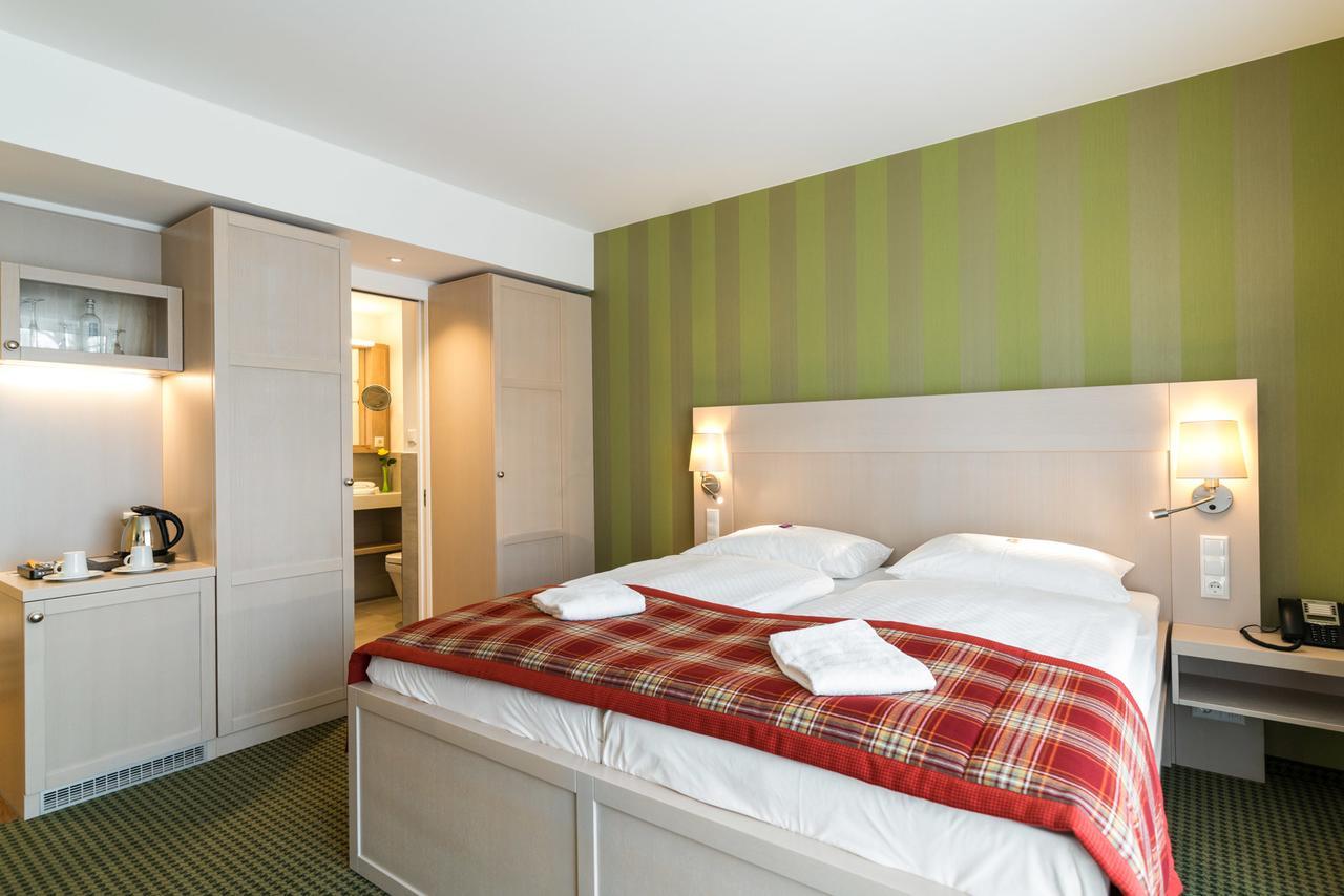 Ringhotel Warnemuender Hof Росток Екстериор снимка