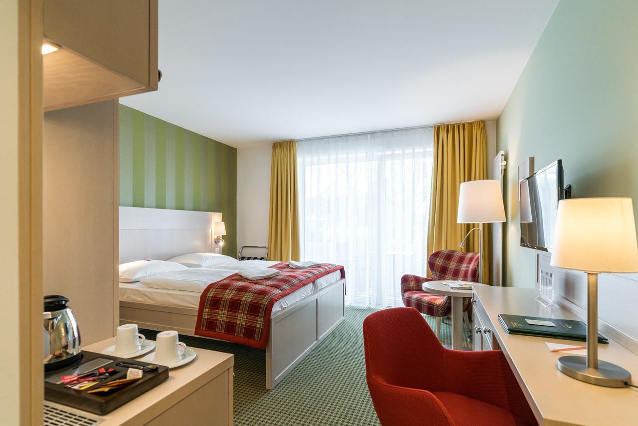 Ringhotel Warnemuender Hof Росток Екстериор снимка